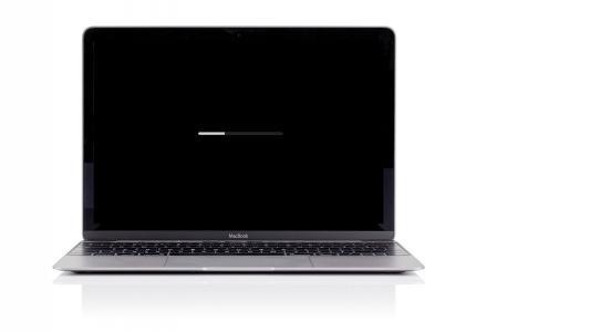 apple-macbook-atascado-actualizando